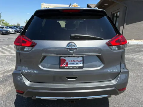 More photos of 2017 Nissan Rogue SL Sport Utility 4D at Gateway Auto Sales, NE