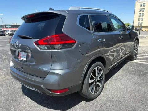 More photos of 2017 Nissan Rogue SL Sport Utility 4D at Gateway Auto Sales, NE