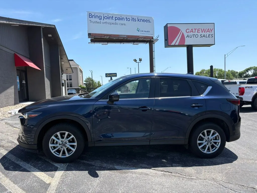 2023 Mazda CX-5 S Select Package Auto AWD's photo