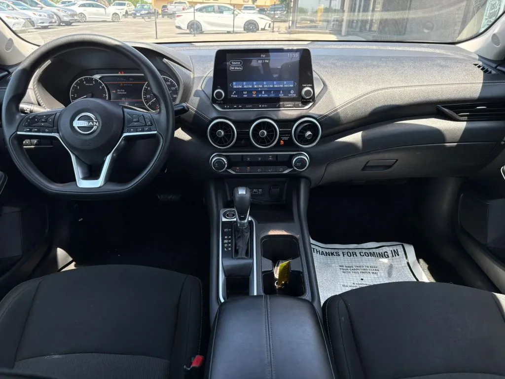 Nissan Sentra photo 11