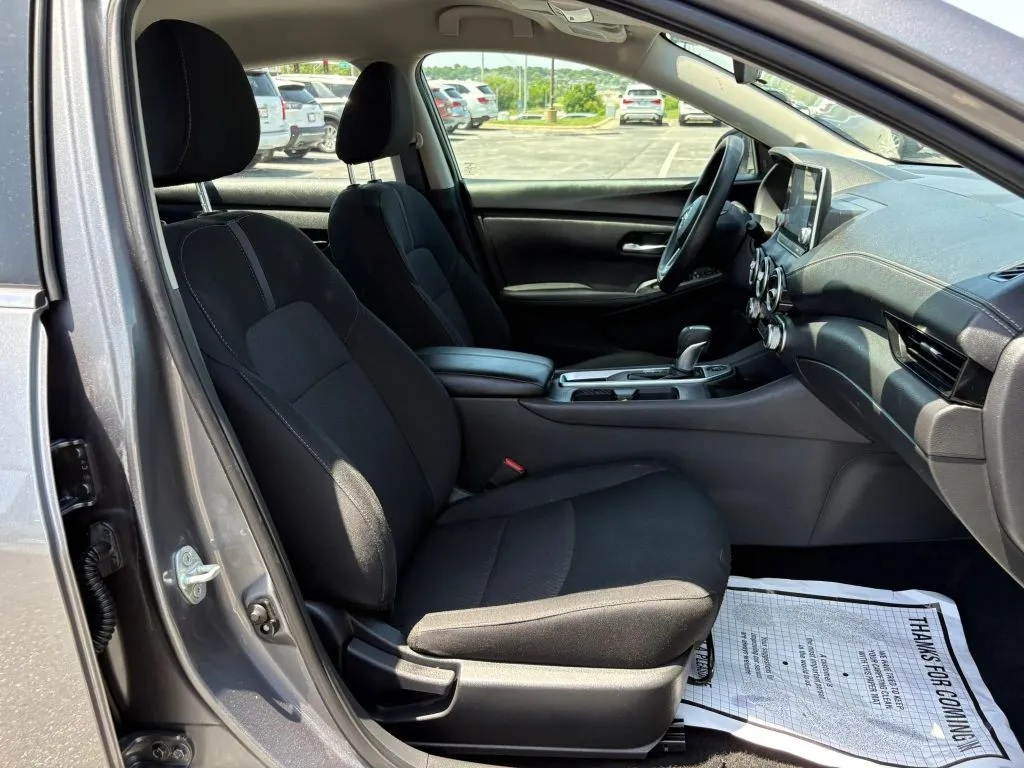 Nissan Sentra photo 15