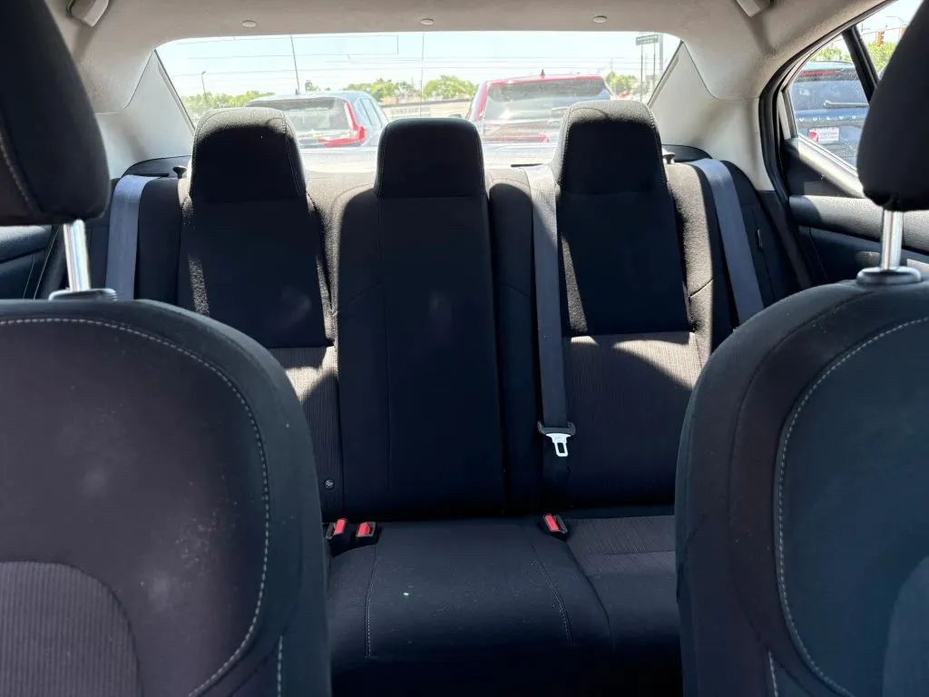 Nissan Sentra photo 16