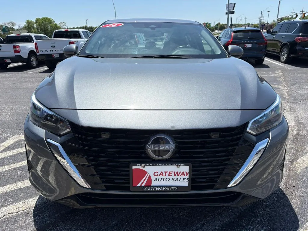 Nissan Sentra photo 8