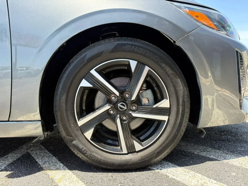 Nissan Sentra photo 24