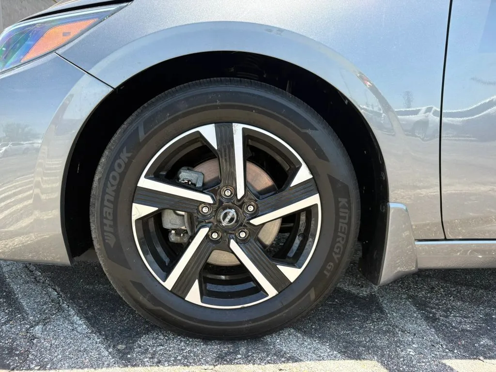 Nissan Sentra photo 25