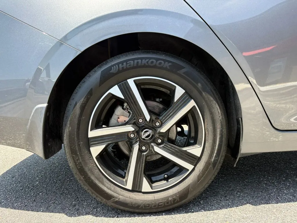 Nissan Sentra photo 23