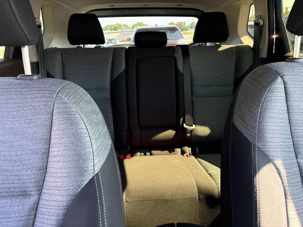 Nissan Rogue photo 16