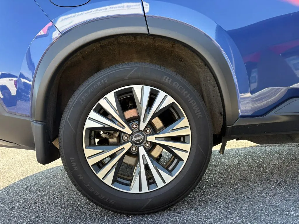 Nissan Rogue photo 23
