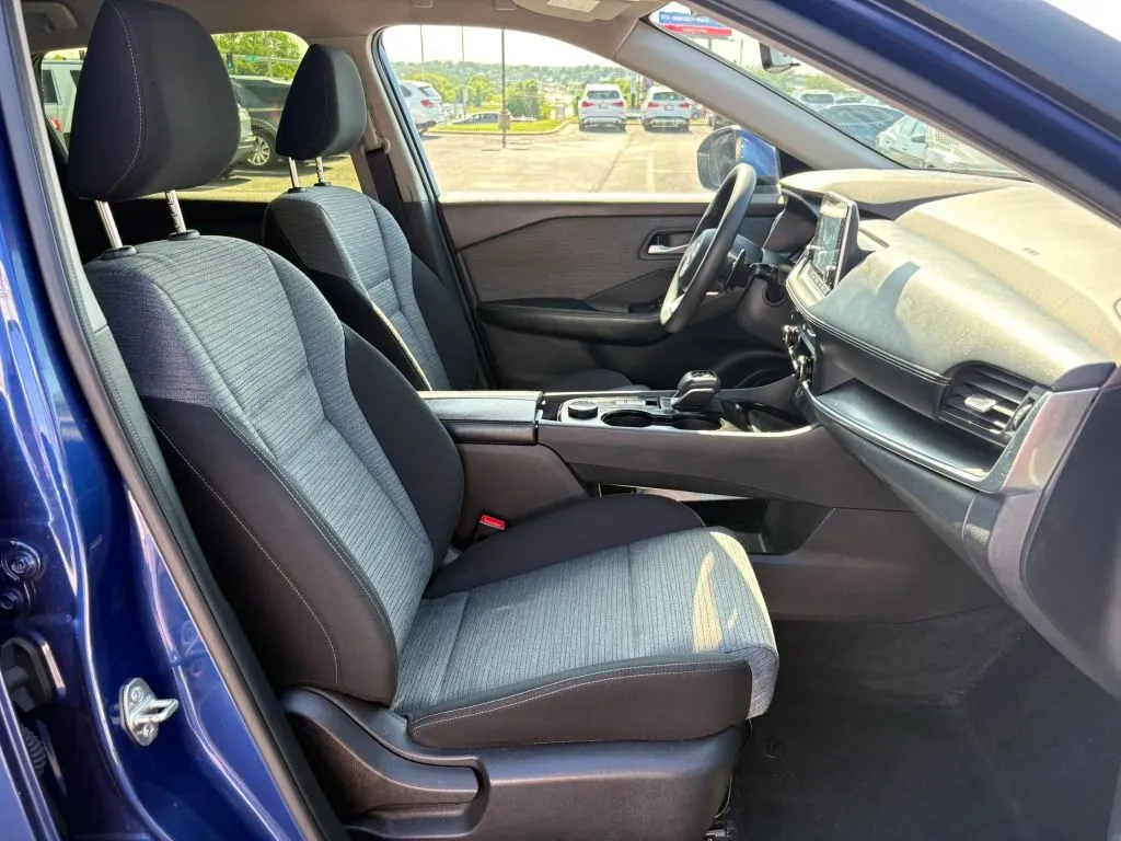 Nissan Rogue photo 15