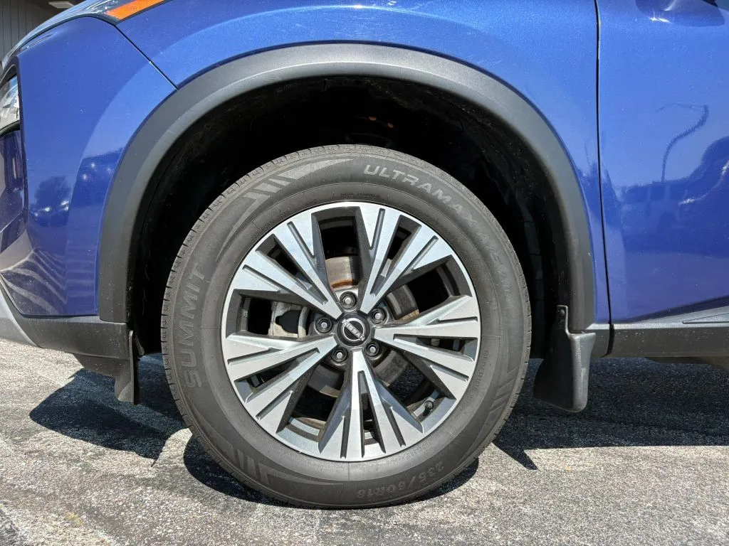 Nissan Rogue photo 25