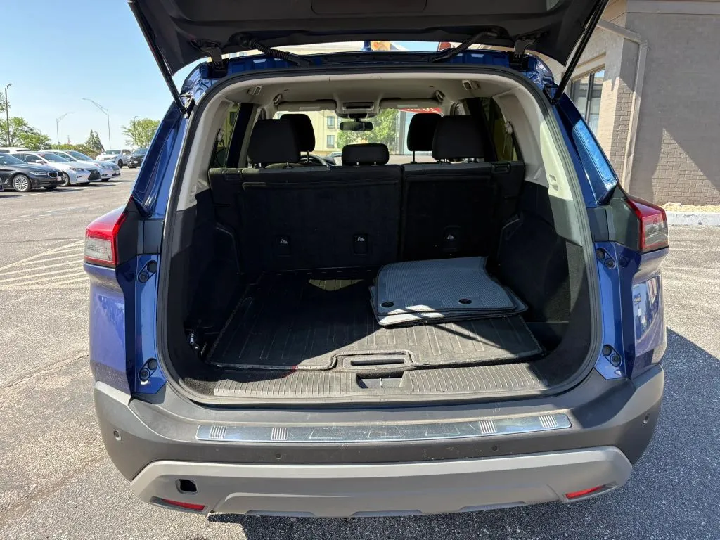 Nissan Rogue photo 9