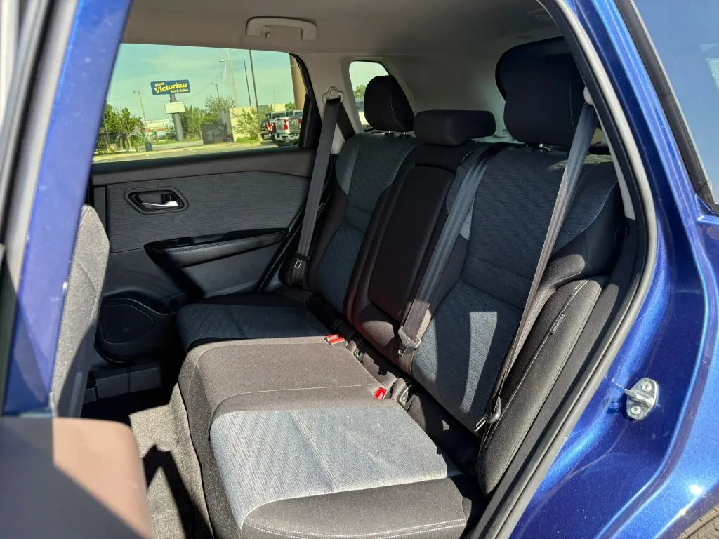 Nissan Rogue photo 18