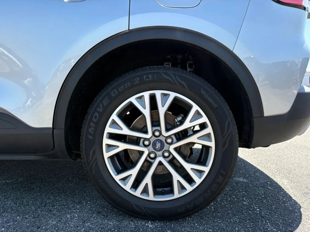 Ford Escape photo 28