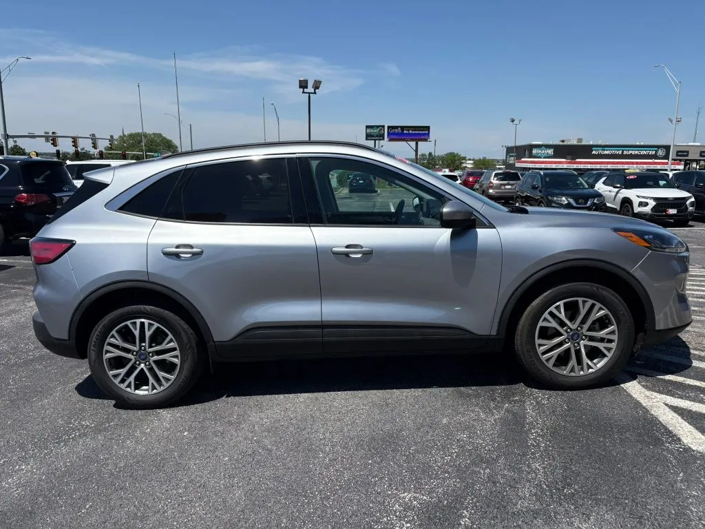 Ford Escape photo 6