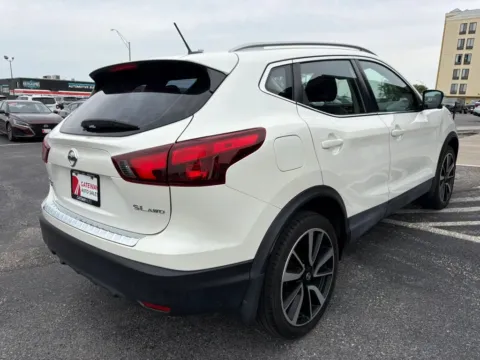 More photos of 2017 Nissan Rogue Sport SL Sport Utility 4D at Gateway Auto Sales, NE