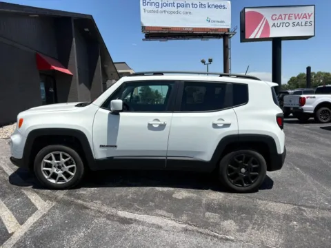 Photos of 2019 Jeep Renegade Latitude Sport Utility 4D for sale in Omaha, NE at Gateway Auto Sales