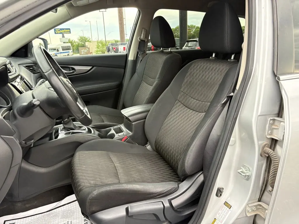 Nissan Rogue photo 20