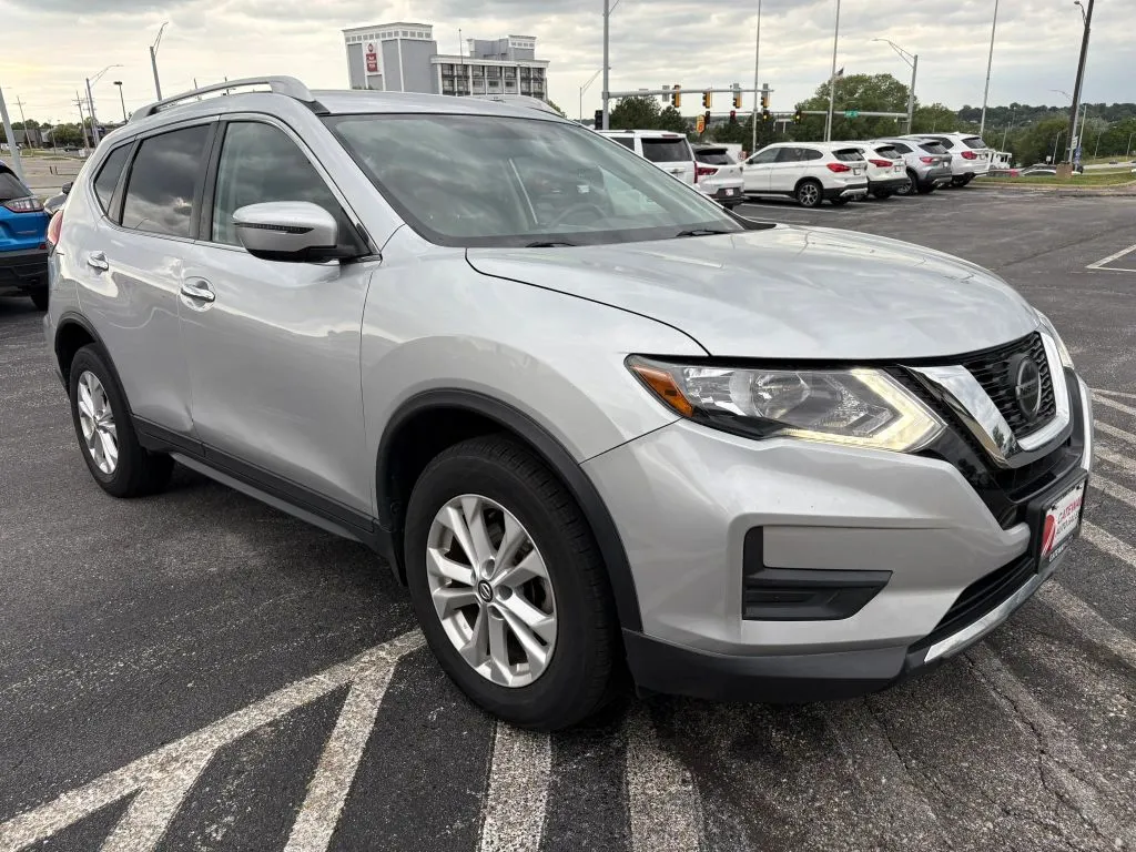 Nissan Rogue photo 7