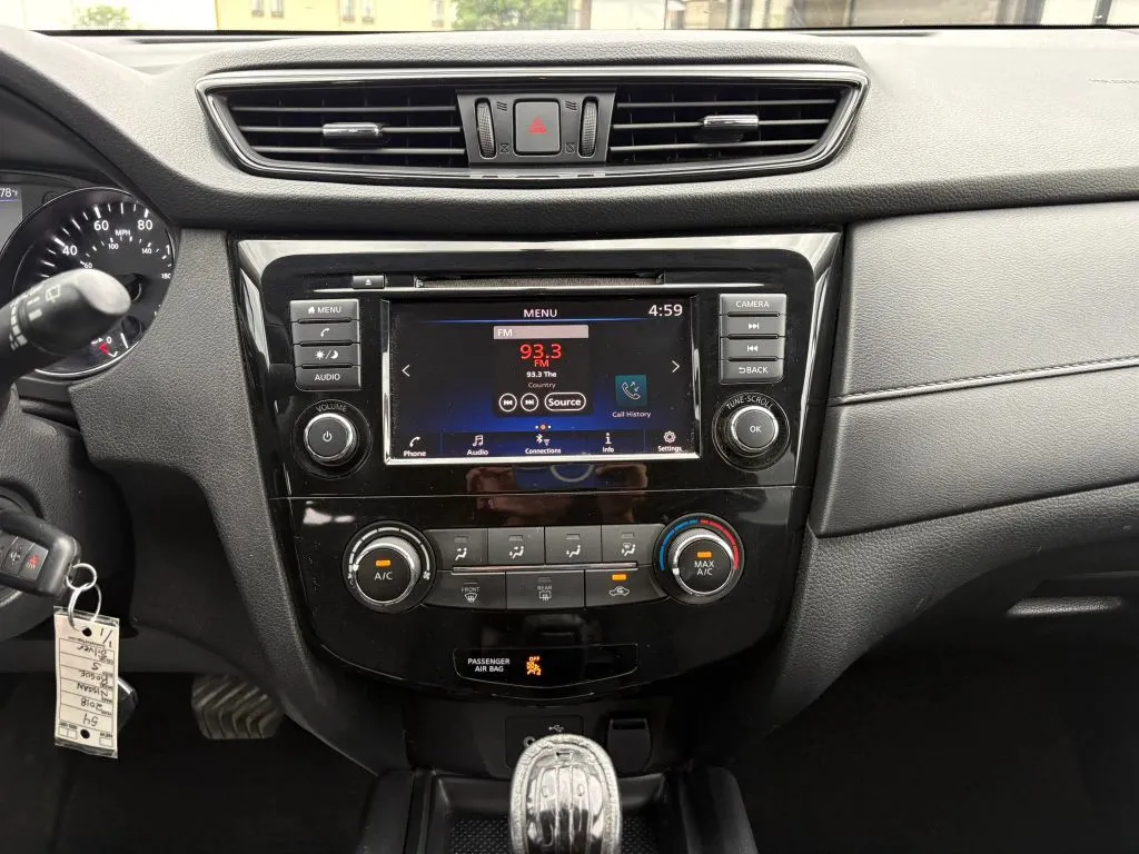 Nissan Rogue photo 12