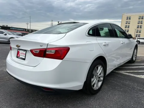 More photos of 2017 Chevrolet Malibu LT Sedan 4D at Gateway Auto Sales, NE