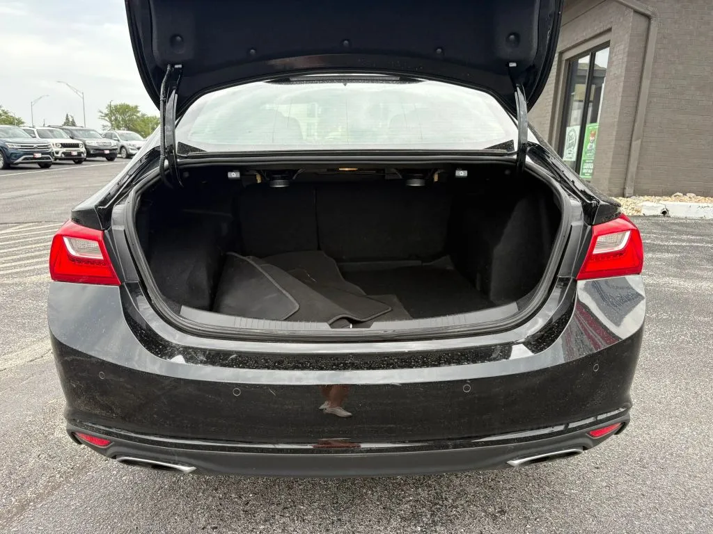 Chevrolet Malibu photo 9