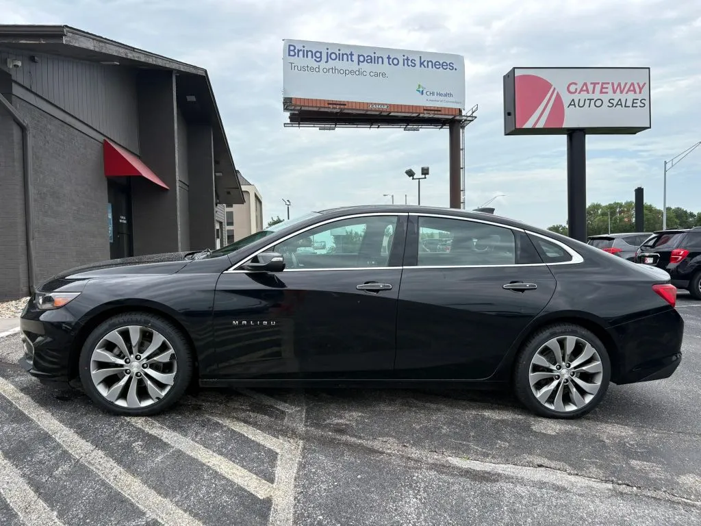 Chevrolet Malibu photo 2