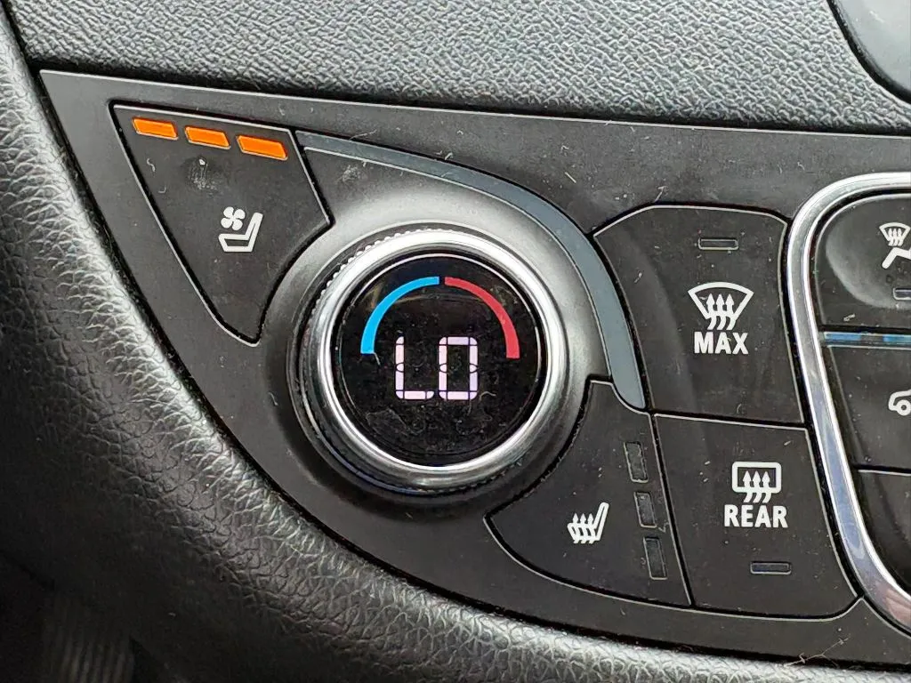 Chevrolet Malibu photo 13