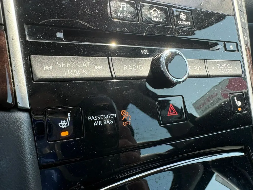 Infiniti Q50 photo 13