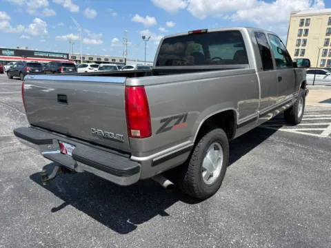 More photos of 1998 Chevrolet 1500 Extended Cab Short Bed at Gateway Auto Sales, NE