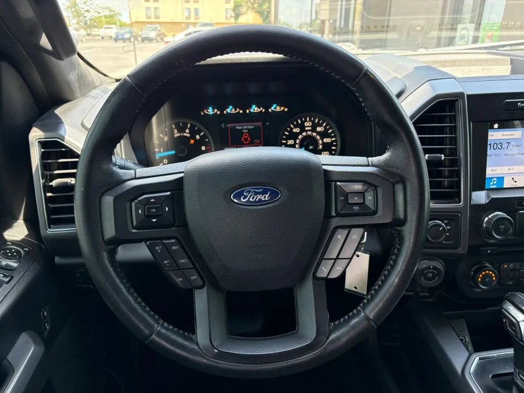 Ford F-150 photo 12