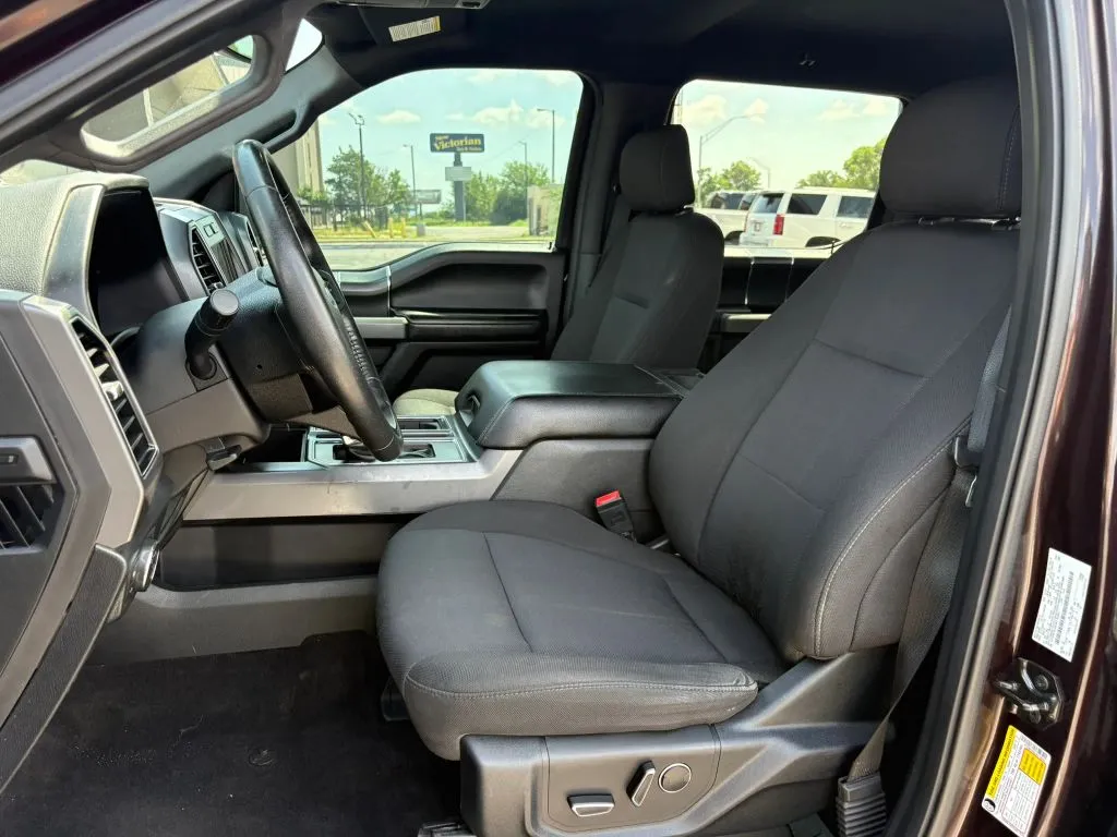 Ford F-150 photo 18