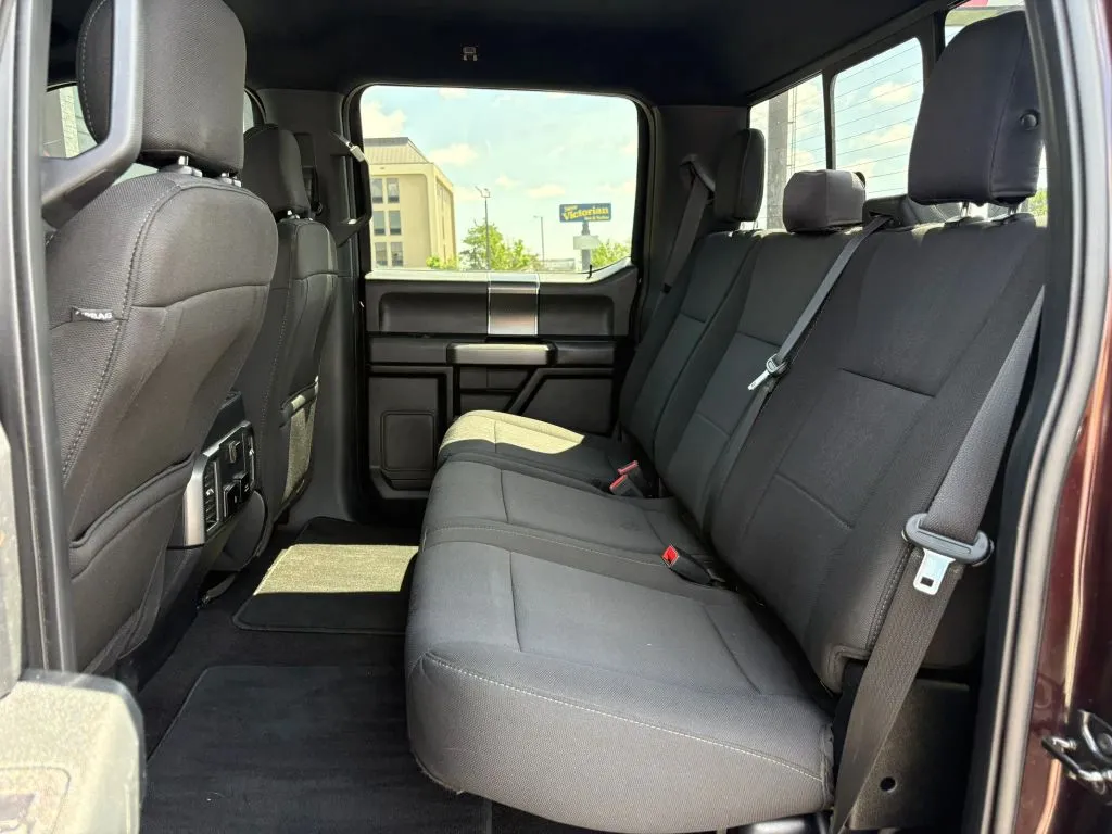 Ford F-150 photo 17