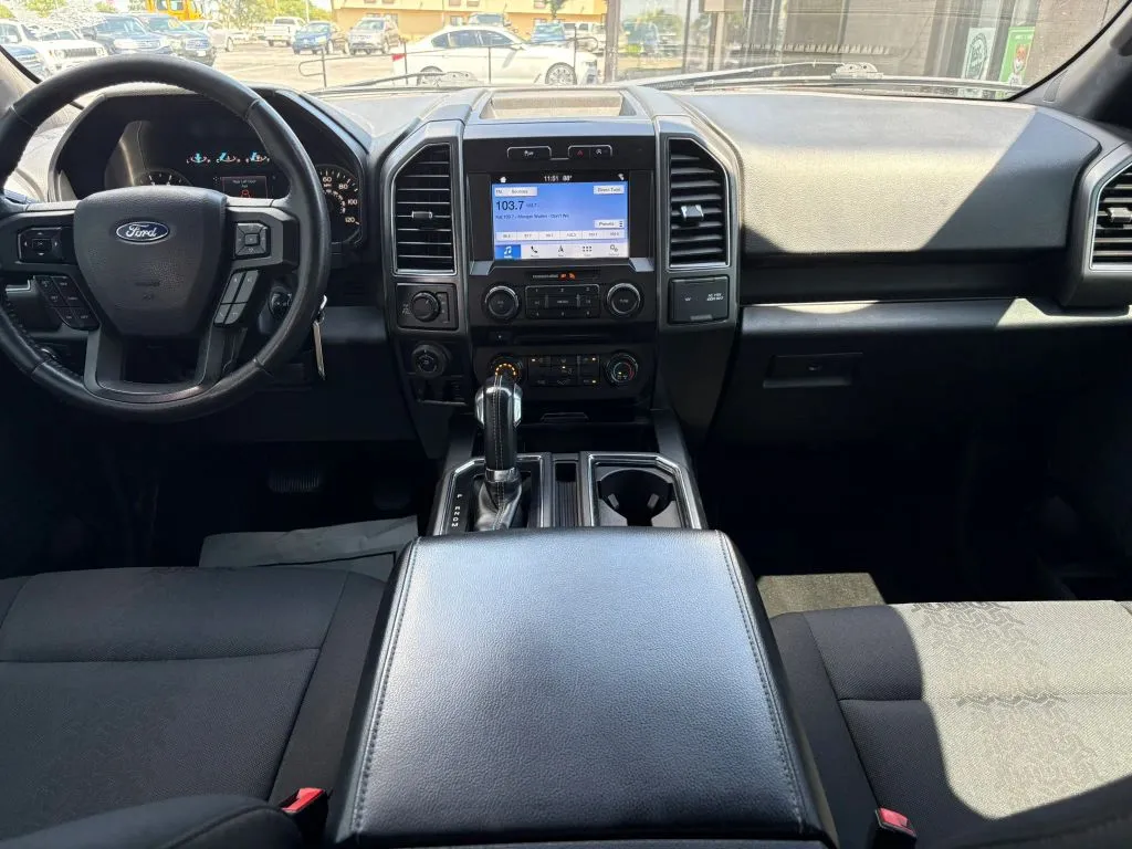 Ford F-150 photo 10