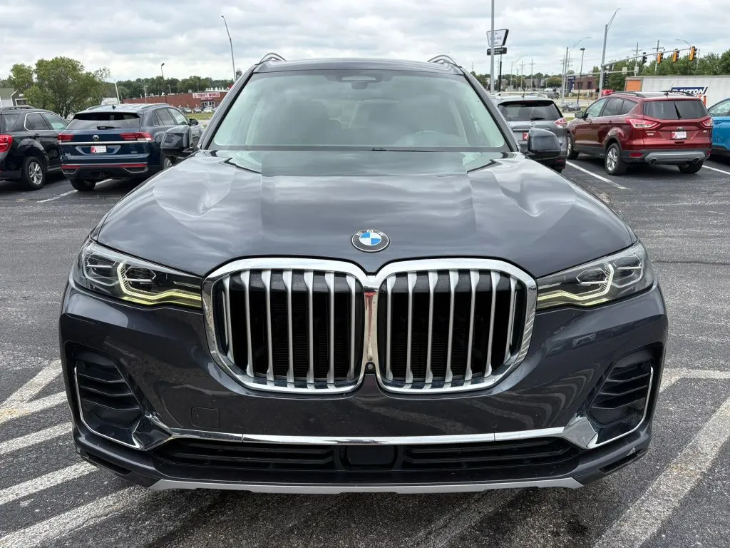 BMW X7 photo 8