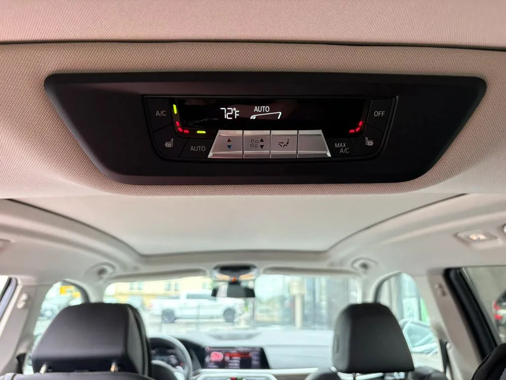 BMW X7 photo 19