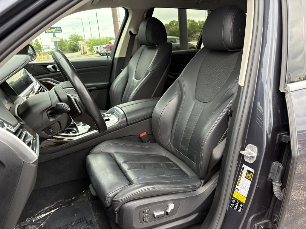 BMW X7 photo 23