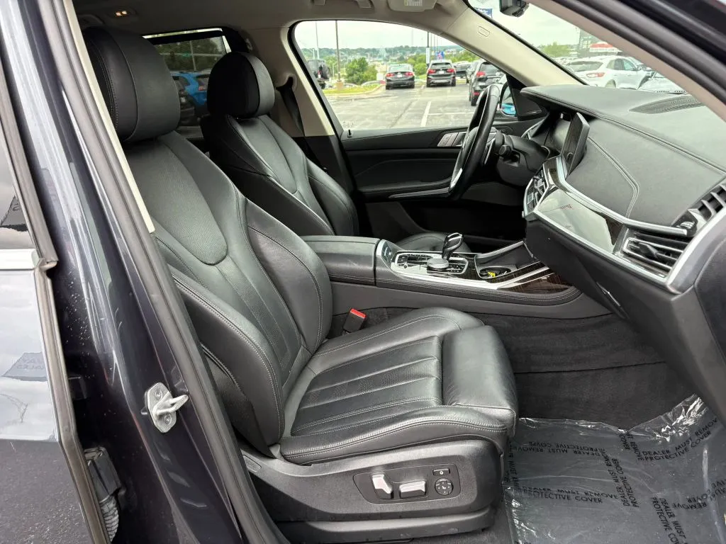 BMW X7 photo 24