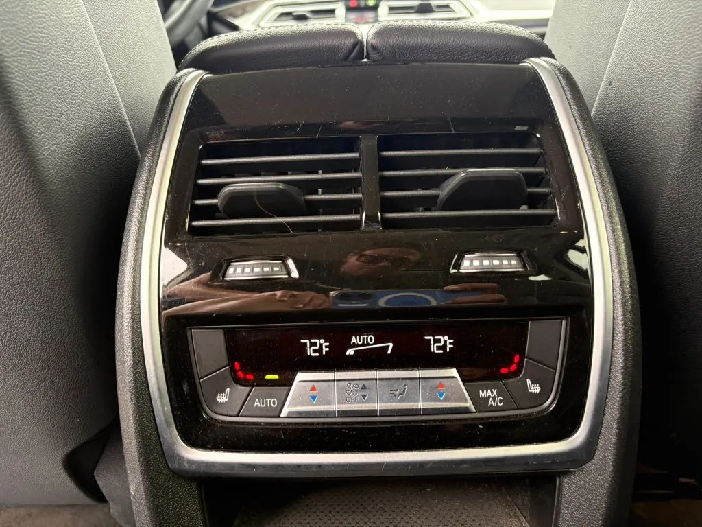 BMW X7 photo 14