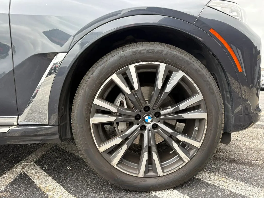 BMW X7 photo 33