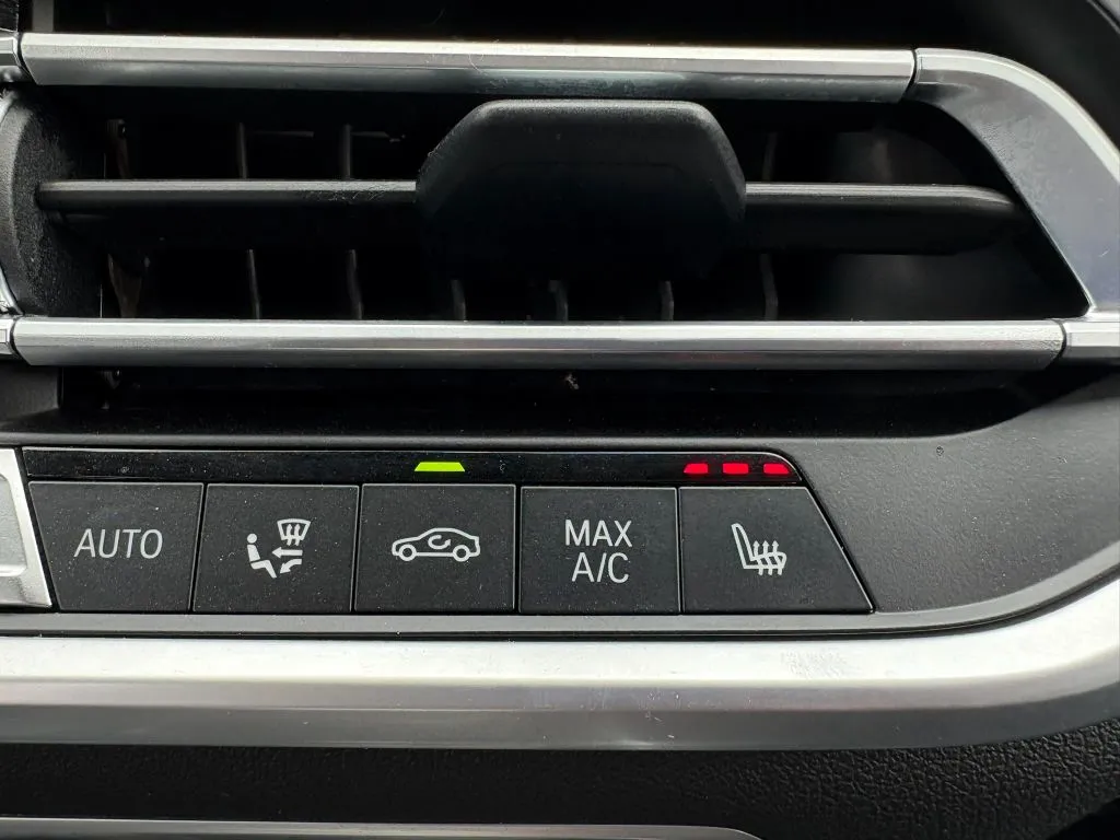 BMW X7 photo 16