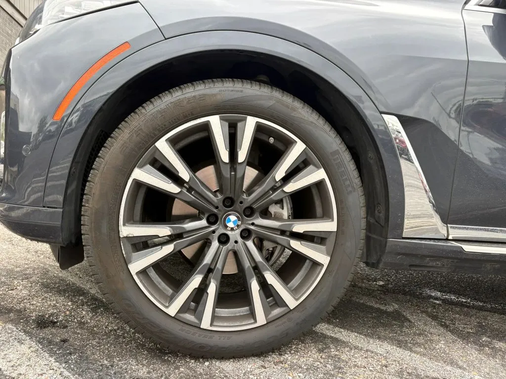 BMW X7 photo 34