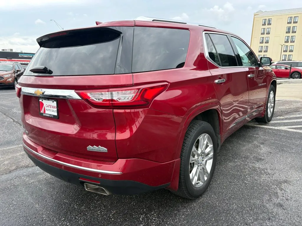 Chevrolet Traverse photo 5