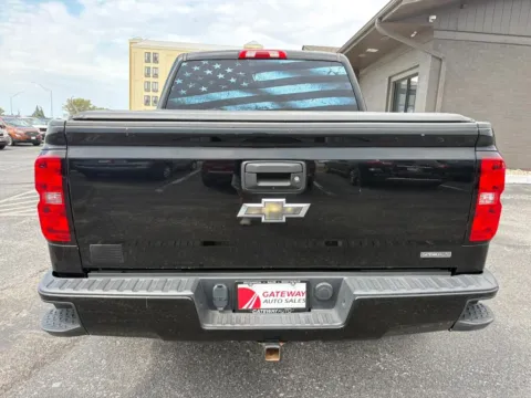 More photos of 2017 Chevrolet Silverado 1500 Crew Cab Z71 LT Pickup 4D 5 3/4 ft at Gateway Auto Sales, NE