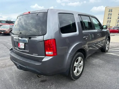 More photos of 2015 Honda Pilot EX Sport Utility 4D at Gateway Auto Sales, NE