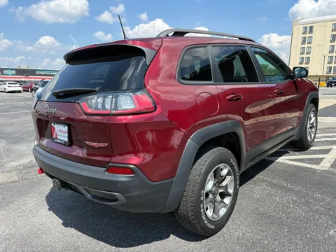 More photos of 2019 Jeep Cherokee TrailHawk Sport Utility 4D at Gateway Auto Sales, NE