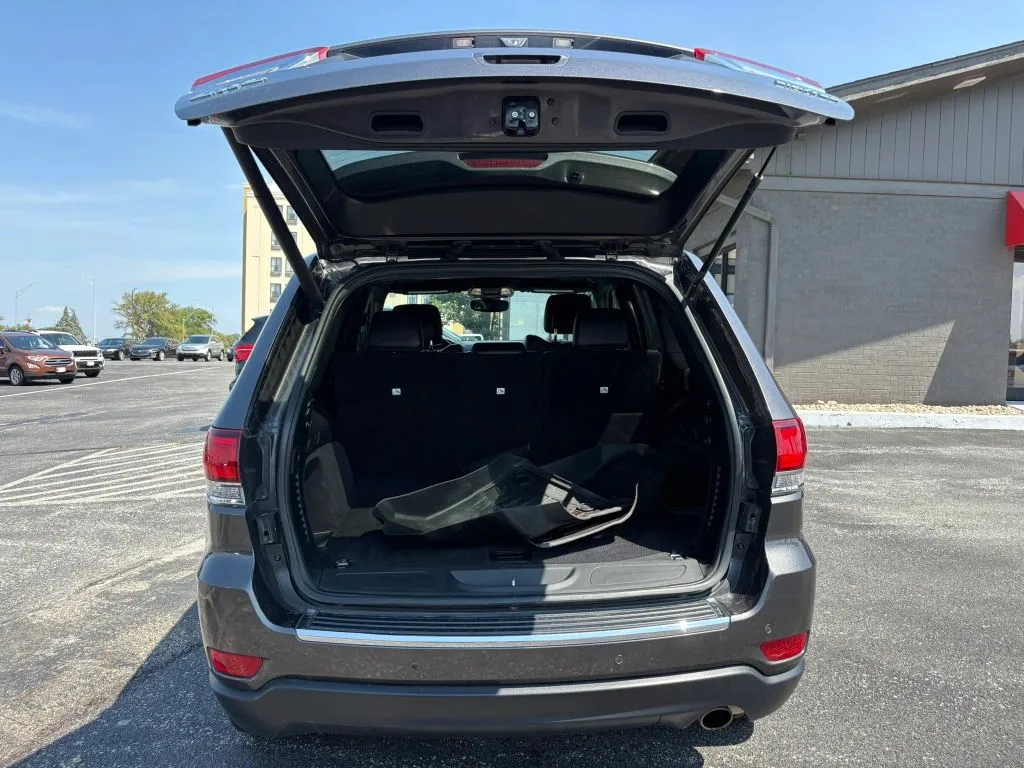 Jeep Grand Cherokee photo 10