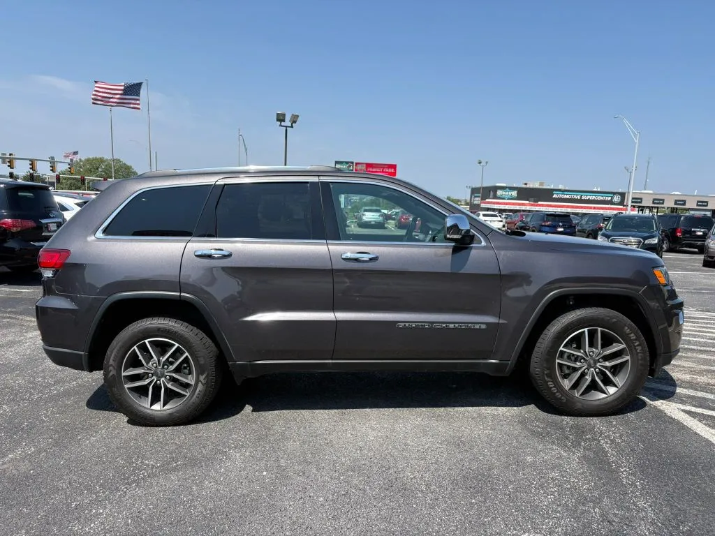 Jeep Grand Cherokee photo 6