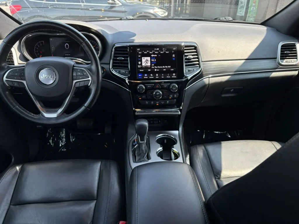 Jeep Grand Cherokee photo 11