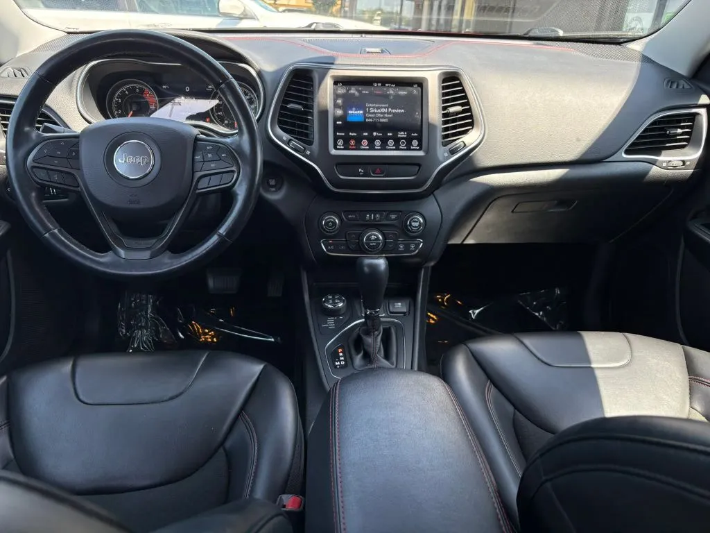 Jeep Cherokee photo 11