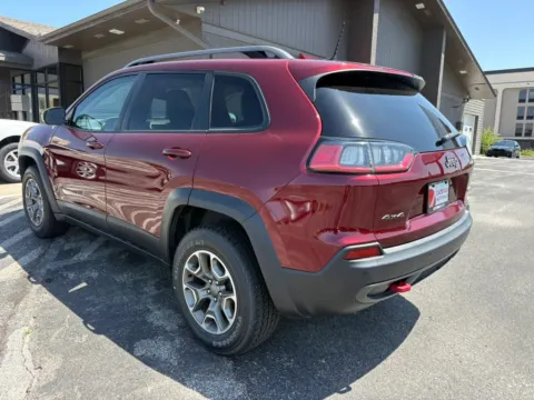 Another view of 2020 Jeep Cherokee TrailHawk Sport Utility 4D for sale in Omaha, NE at Gateway Auto Sales